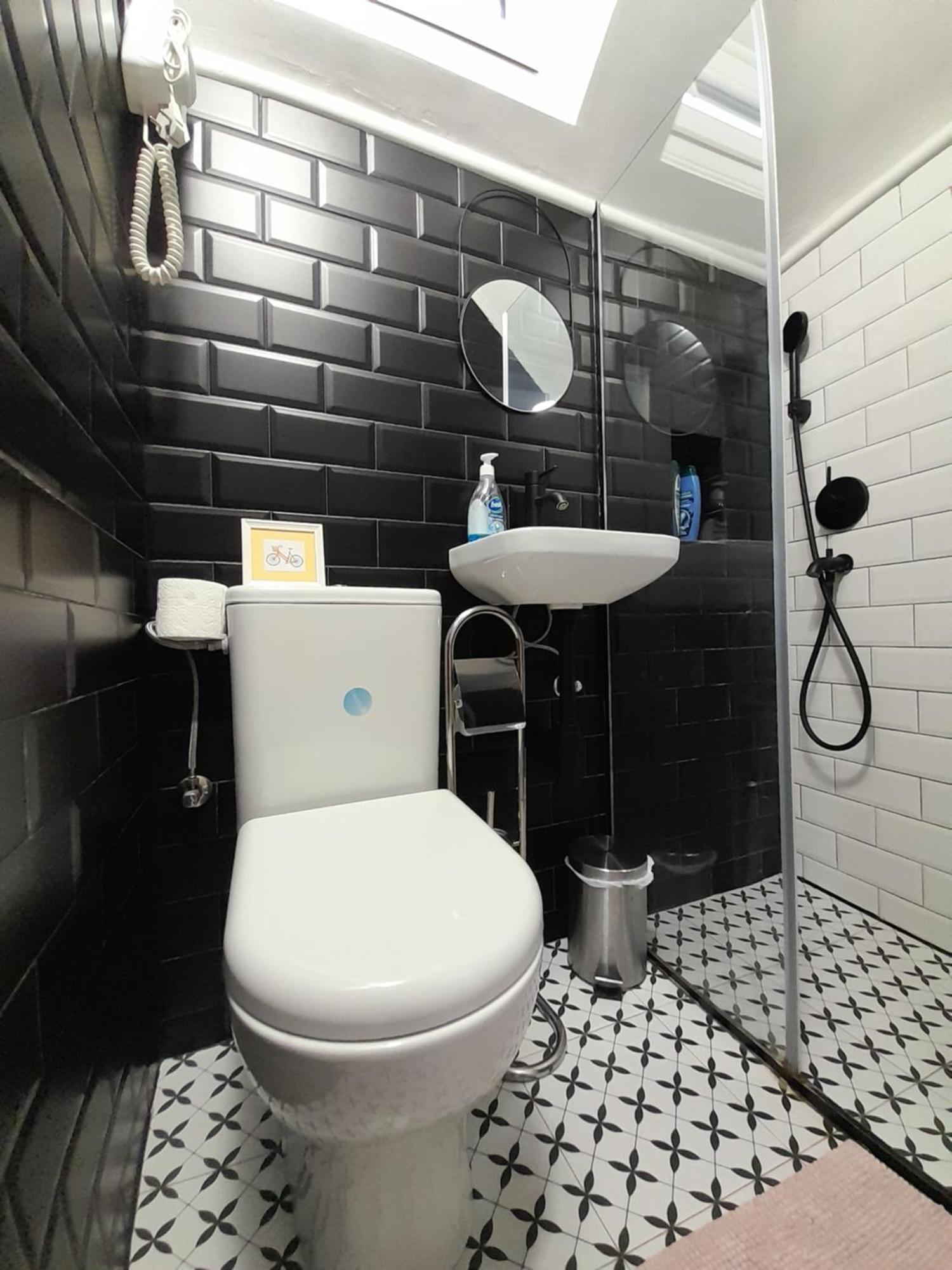 דירות סובוטיקה Cool & Cozy Center מראה חיצוני תמונה